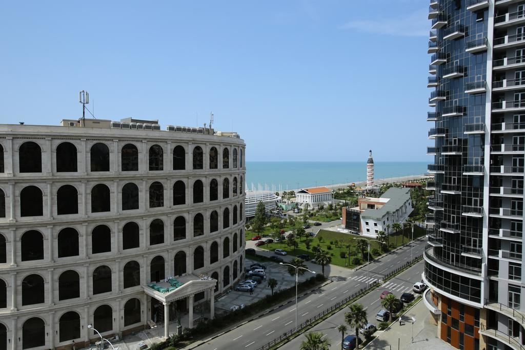 Aparthotel In Orbi Sea Towers Batumi Ruang foto